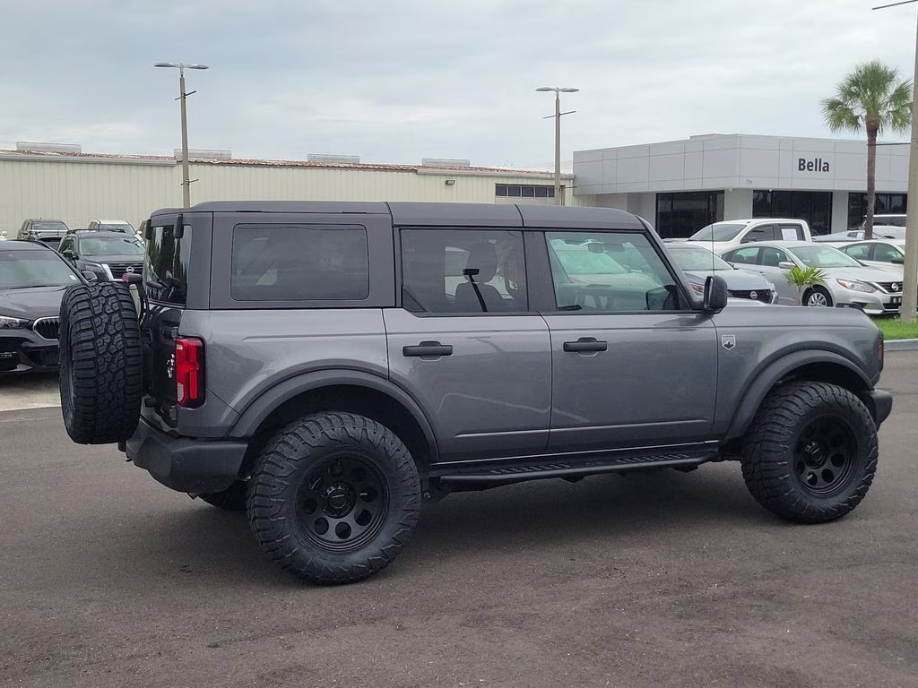 2025 Gray Metallic Ford Bronco Big Bend 4X4 SUV