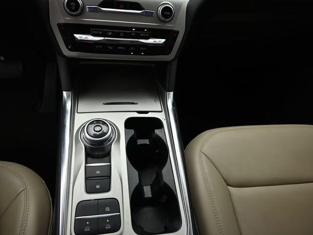 2022 Black Metallic Ford Explorer XLT RWD SUV