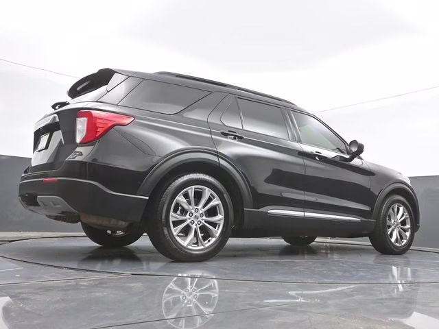 2022 Black Metallic Ford Explorer XLT RWD SUV