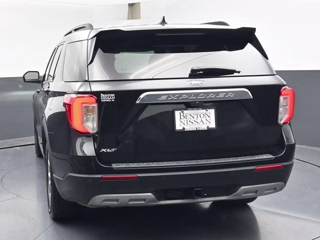 2022 Black Metallic Ford Explorer XLT RWD SUV