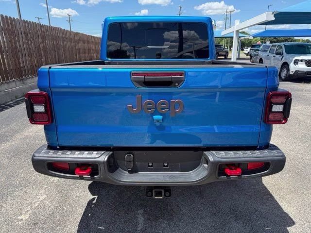 2023 Hydro Blue Pearlcoat Jeep Gladiator Rubicon 4X4 Truck