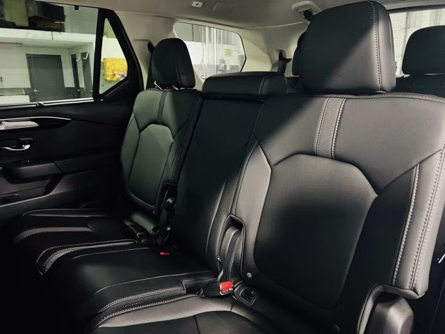 2026 Crystal Black Pearl Honda Pilot EX-L AWD SUV