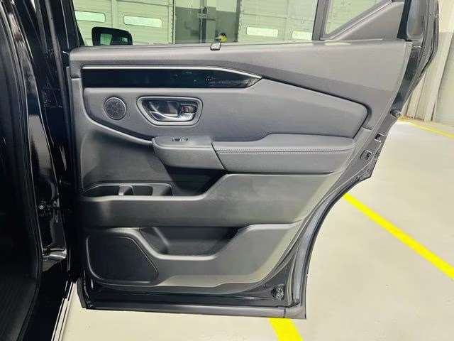 2026 Crystal Black Pearl Honda Pilot EX-L AWD SUV