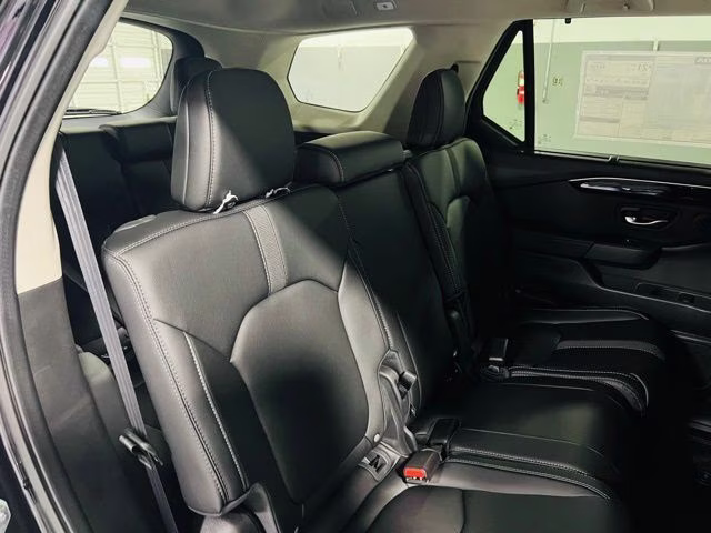 2026 Crystal Black Pearl Honda Pilot EX-L AWD SUV