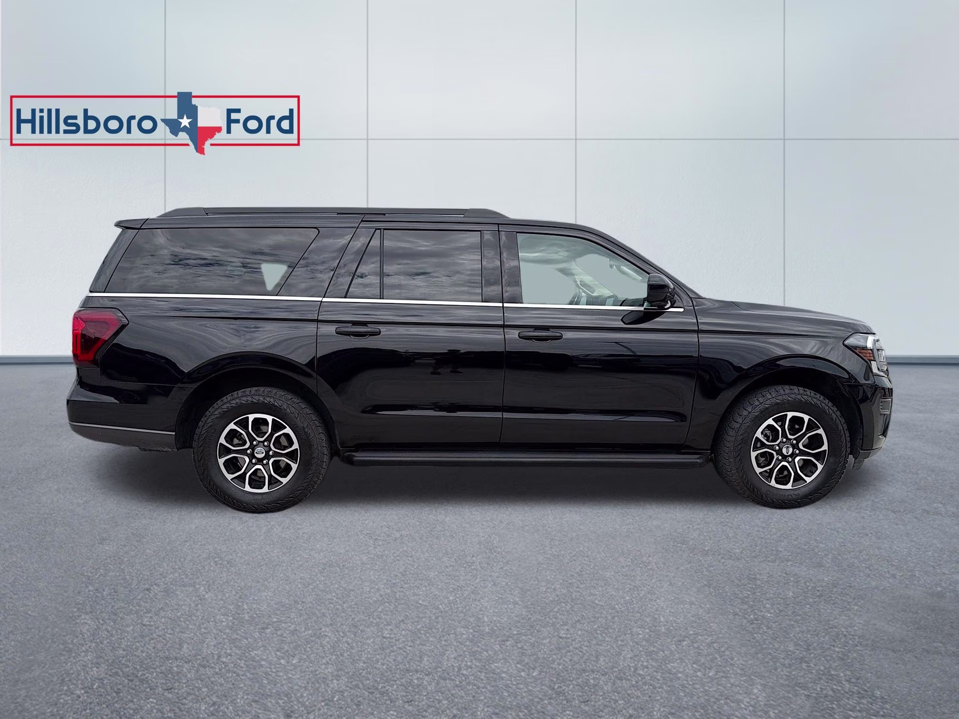2024 Black Metallic Ford Expedition Max XLT 4X4 SUV