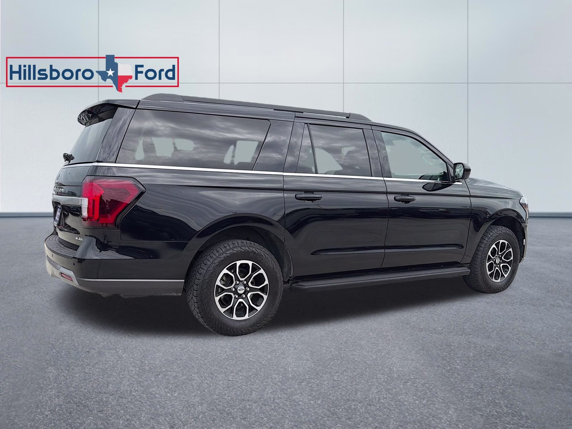 2024 Black Metallic Ford Expedition Max XLT 4X4 SUV