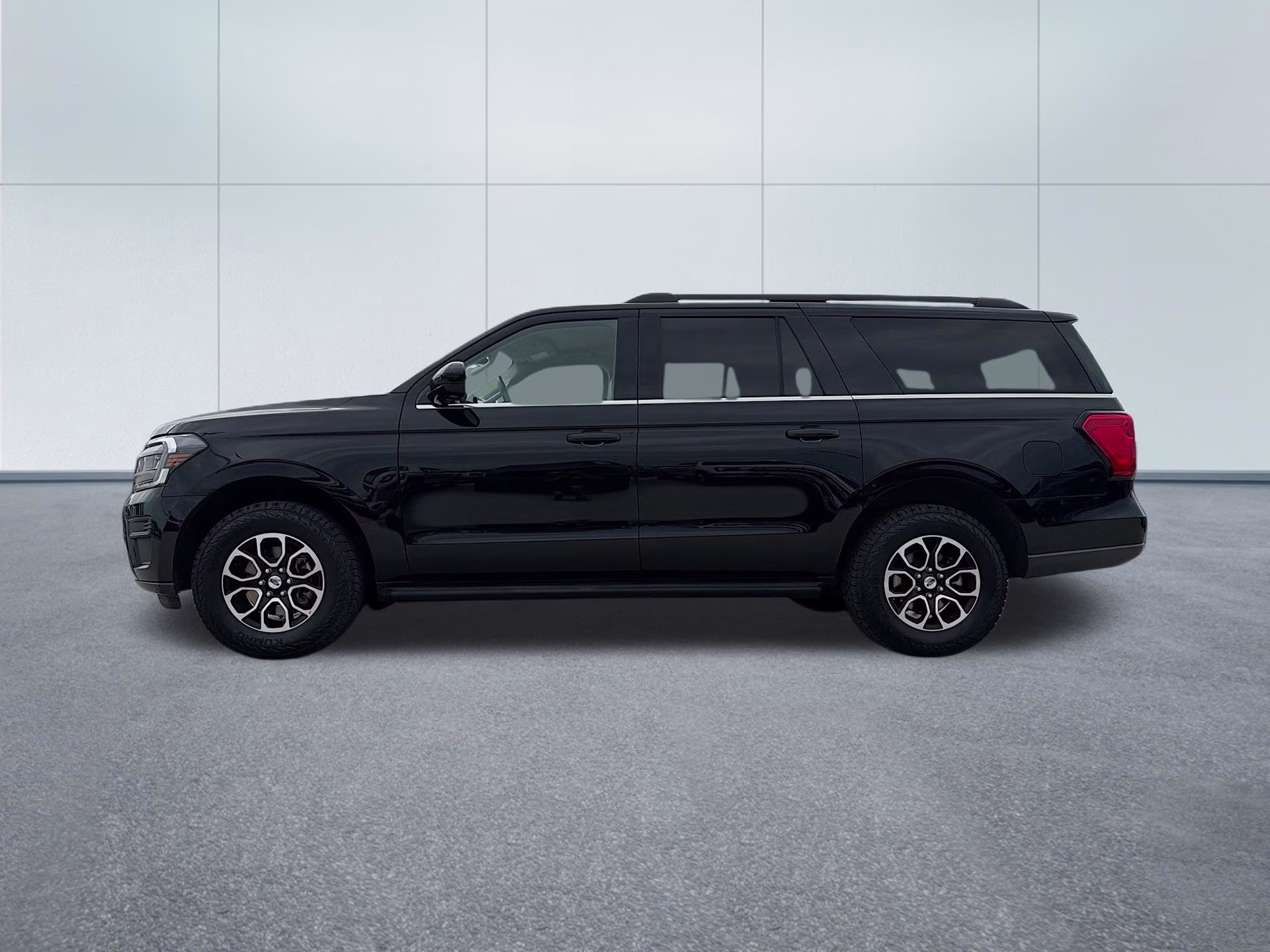 2024 Black Metallic Ford Expedition Max XLT 4X4 SUV