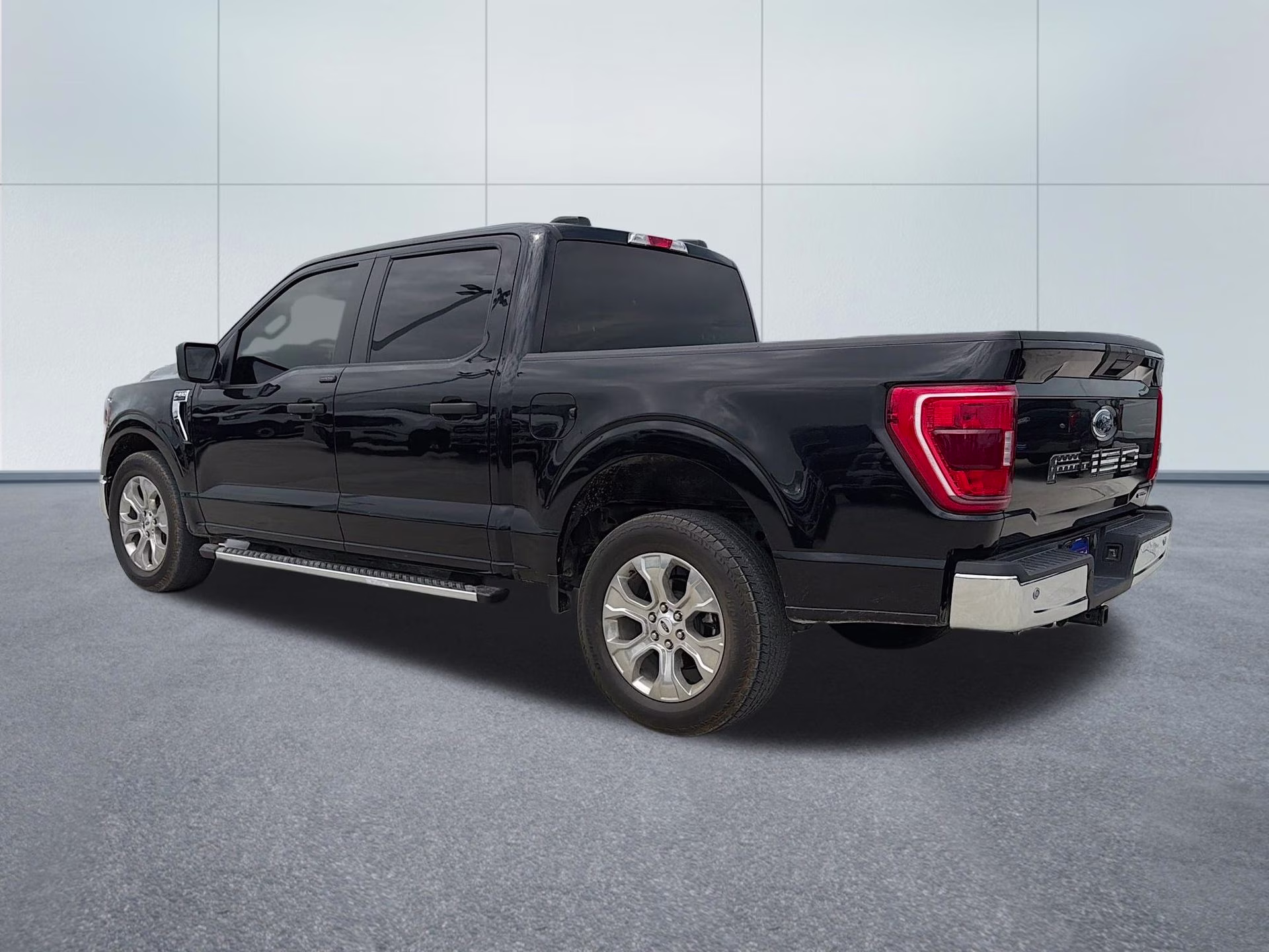 2023 Black Metallic Ford F-150 XLT RWD Truck