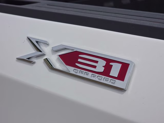 2026 Summit White GMC Sierra 1500 SLE 4X4 Truck