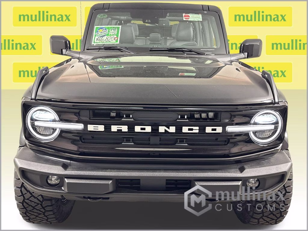 2026 Shadow Black Ford Bronco Outer Banks 4X4 SUV