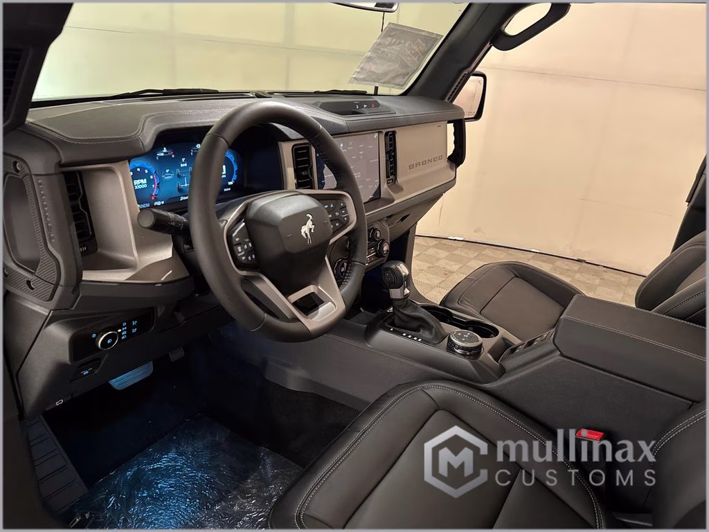 2026 Shadow Black Ford Bronco Outer Banks 4X4 SUV
