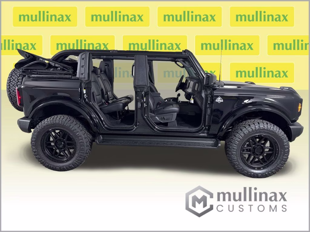 2026 Shadow Black Ford Bronco Outer Banks 4X4 SUV