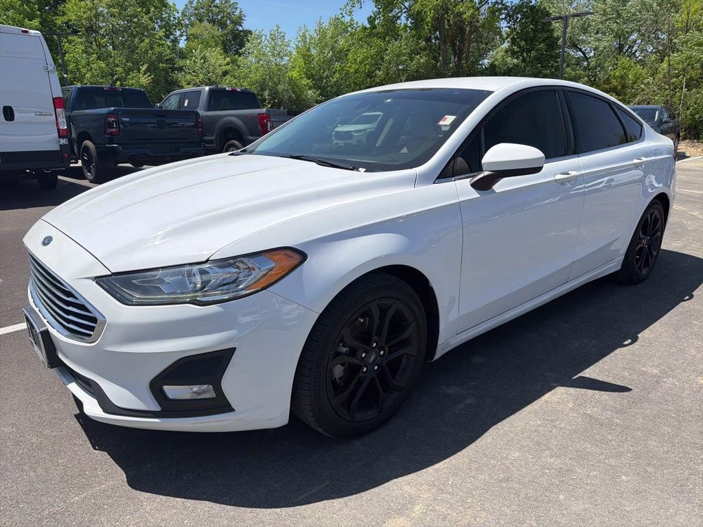 2019 Ford Fusion SE FWD's photo