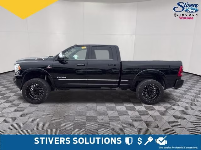 2022 Diamond Black Crystal Pearlcoat Ram 2500 Limited 4X4 Truck