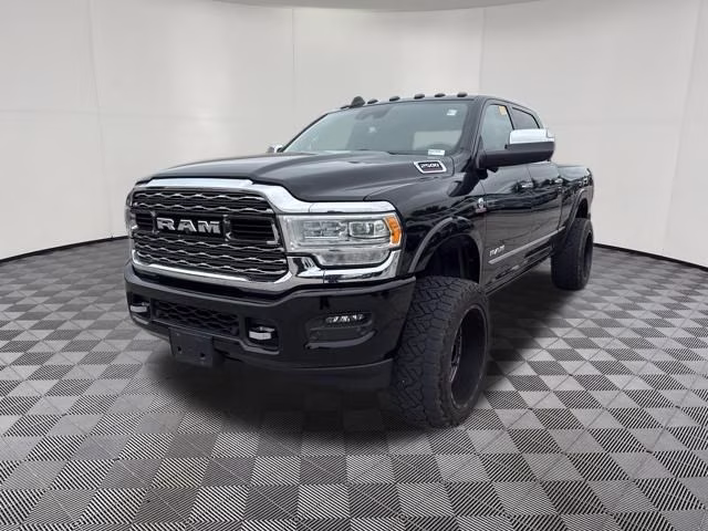 2022 Diamond Black Crystal Pearlcoat Ram 2500 Limited 4X4 Truck