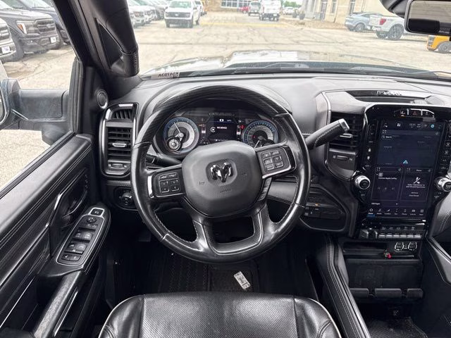 2022 Diamond Black Crystal Pearlcoat Ram 2500 Limited 4X4 Truck