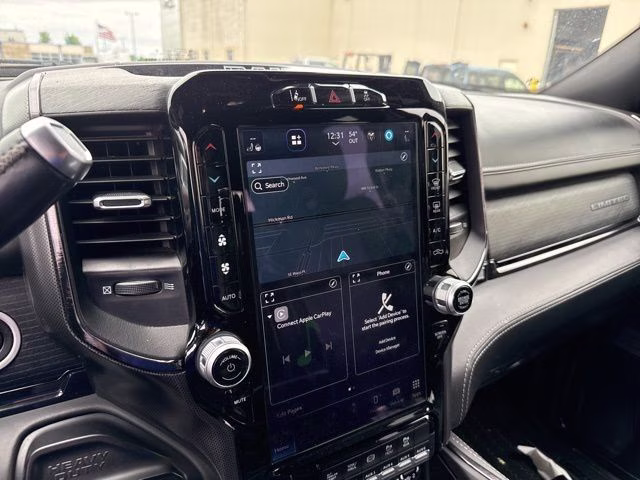2022 Diamond Black Crystal Pearlcoat Ram 2500 Limited 4X4 Truck