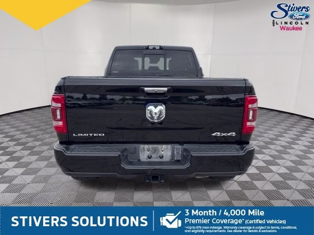 2022 Diamond Black Crystal Pearlcoat Ram 2500 Limited 4X4 Truck