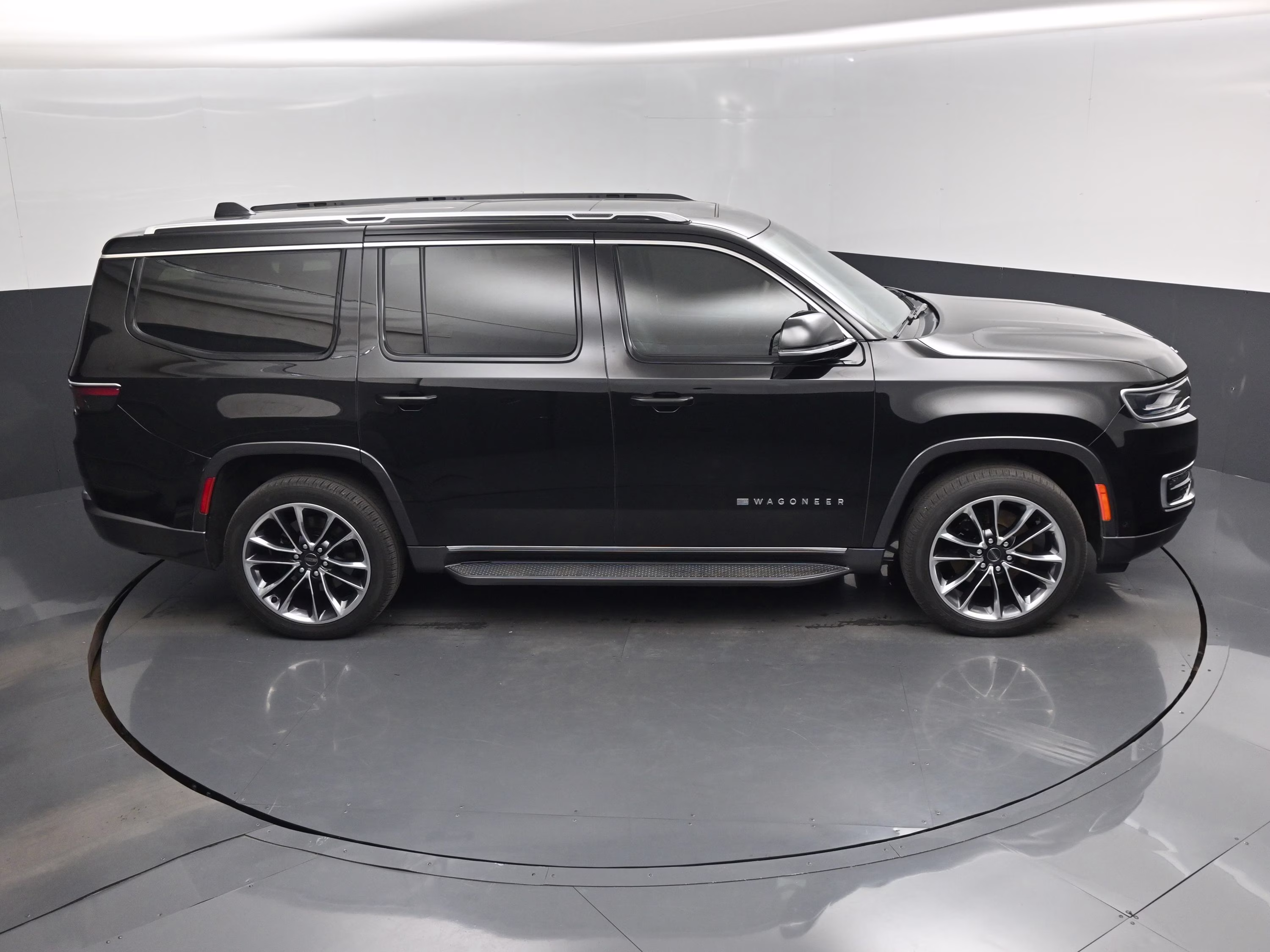 2022 Diamond Black Crystal Pearlcoat Jeep Wagoneer Series II 4X4 SUV