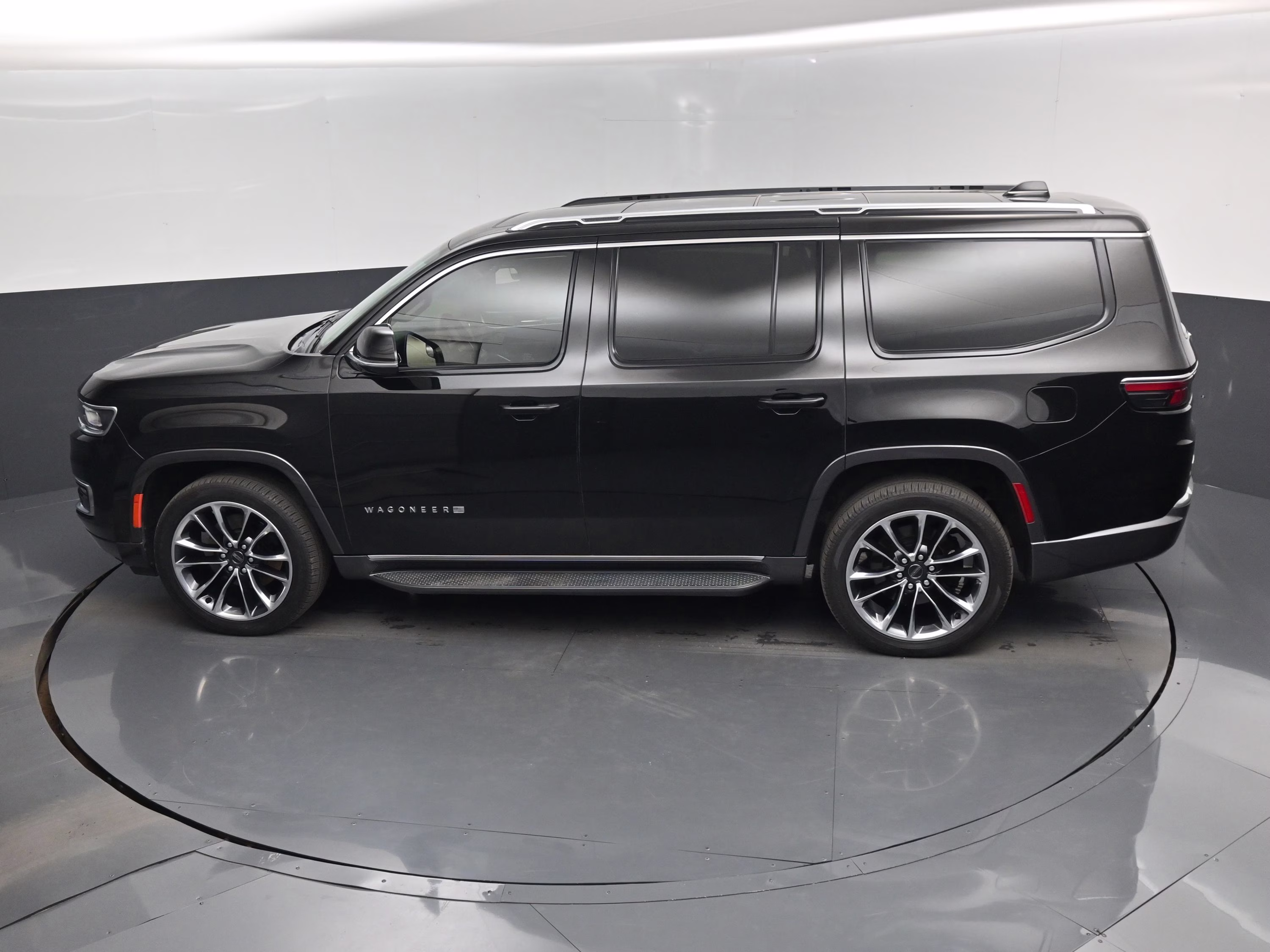 2022 Diamond Black Crystal Pearlcoat Jeep Wagoneer Series II 4X4 SUV