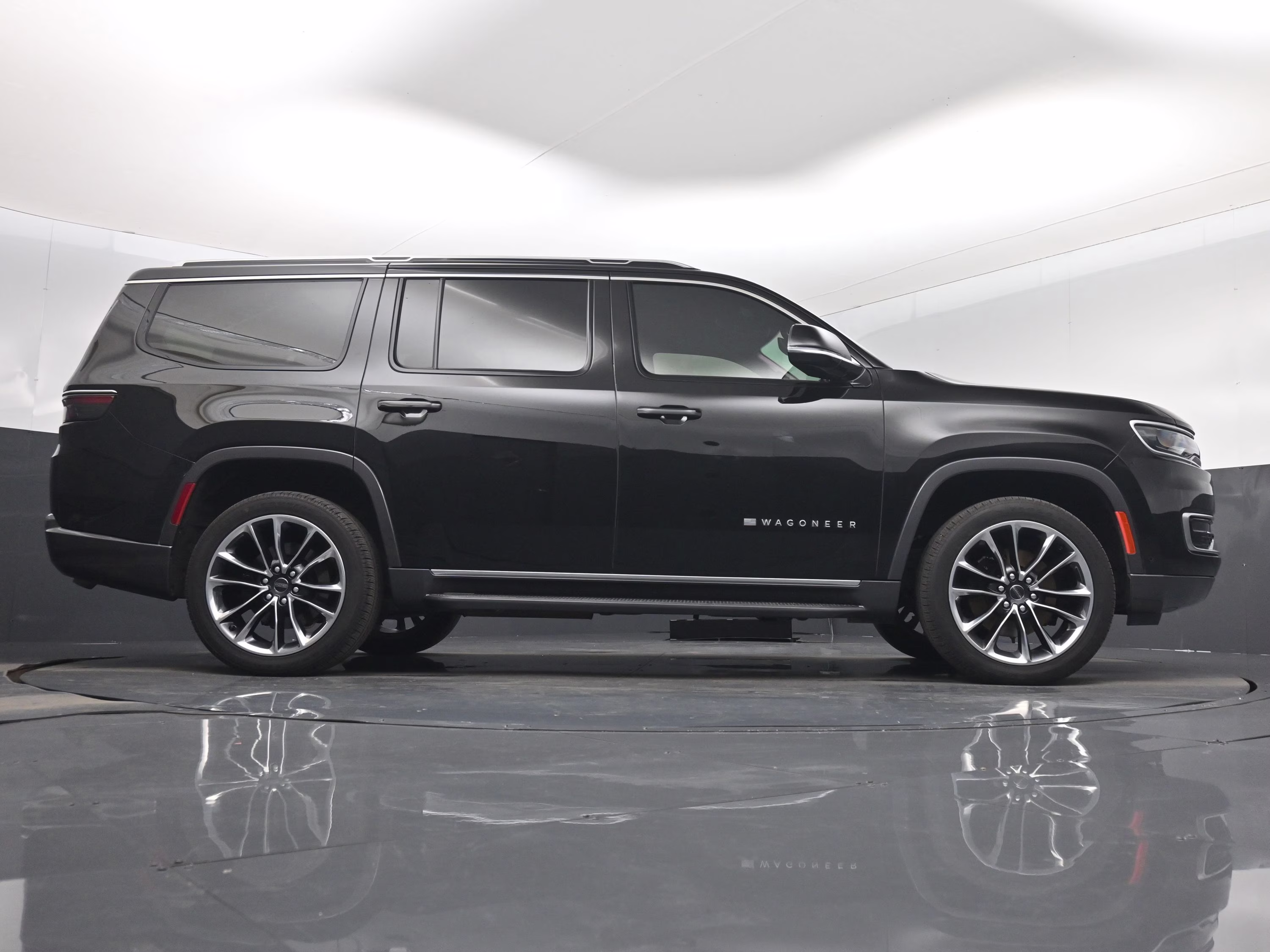 2022 Diamond Black Crystal Pearlcoat Jeep Wagoneer Series II 4X4 SUV