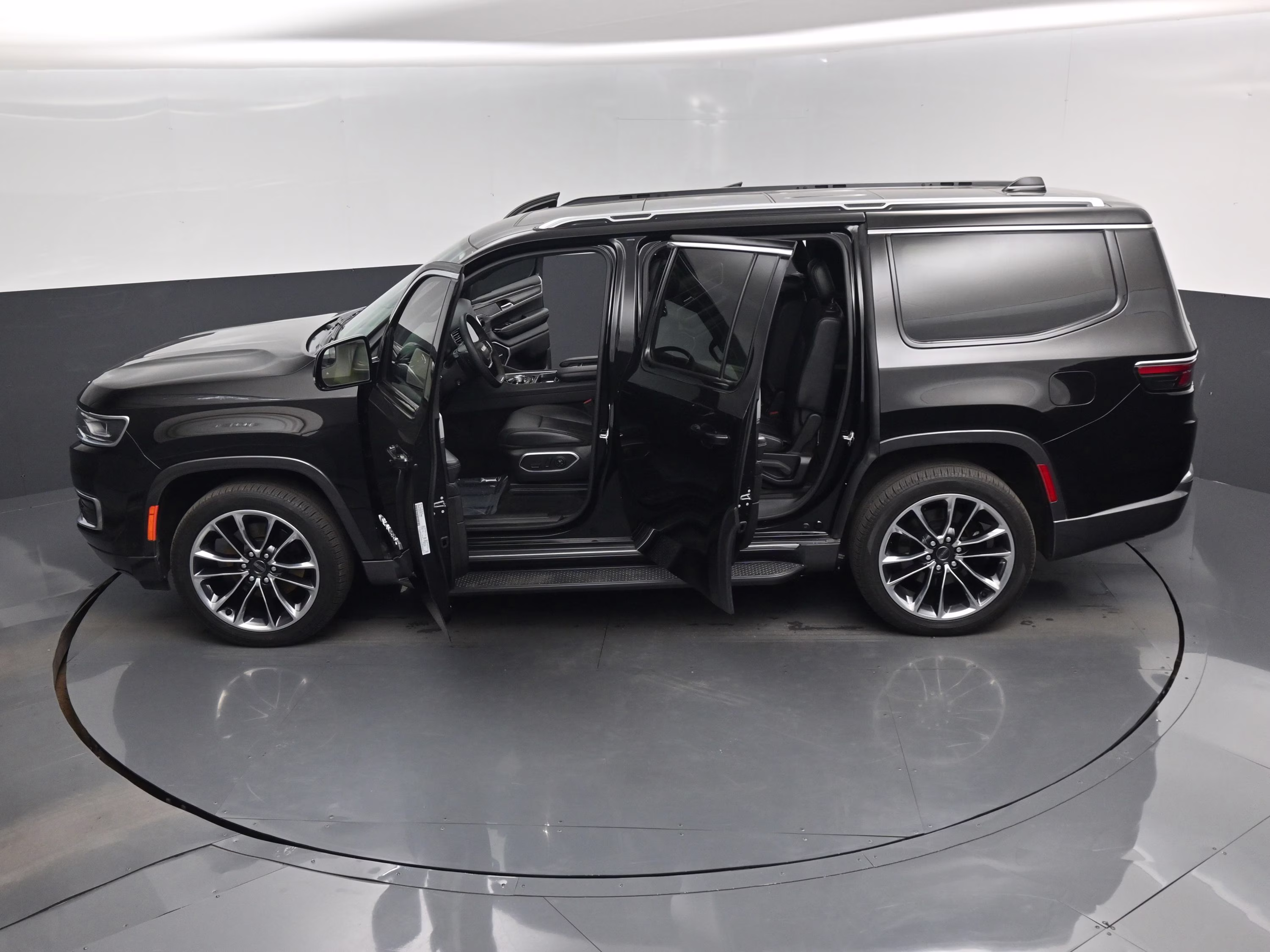 2022 Diamond Black Crystal Pearlcoat Jeep Wagoneer Series II 4X4 SUV