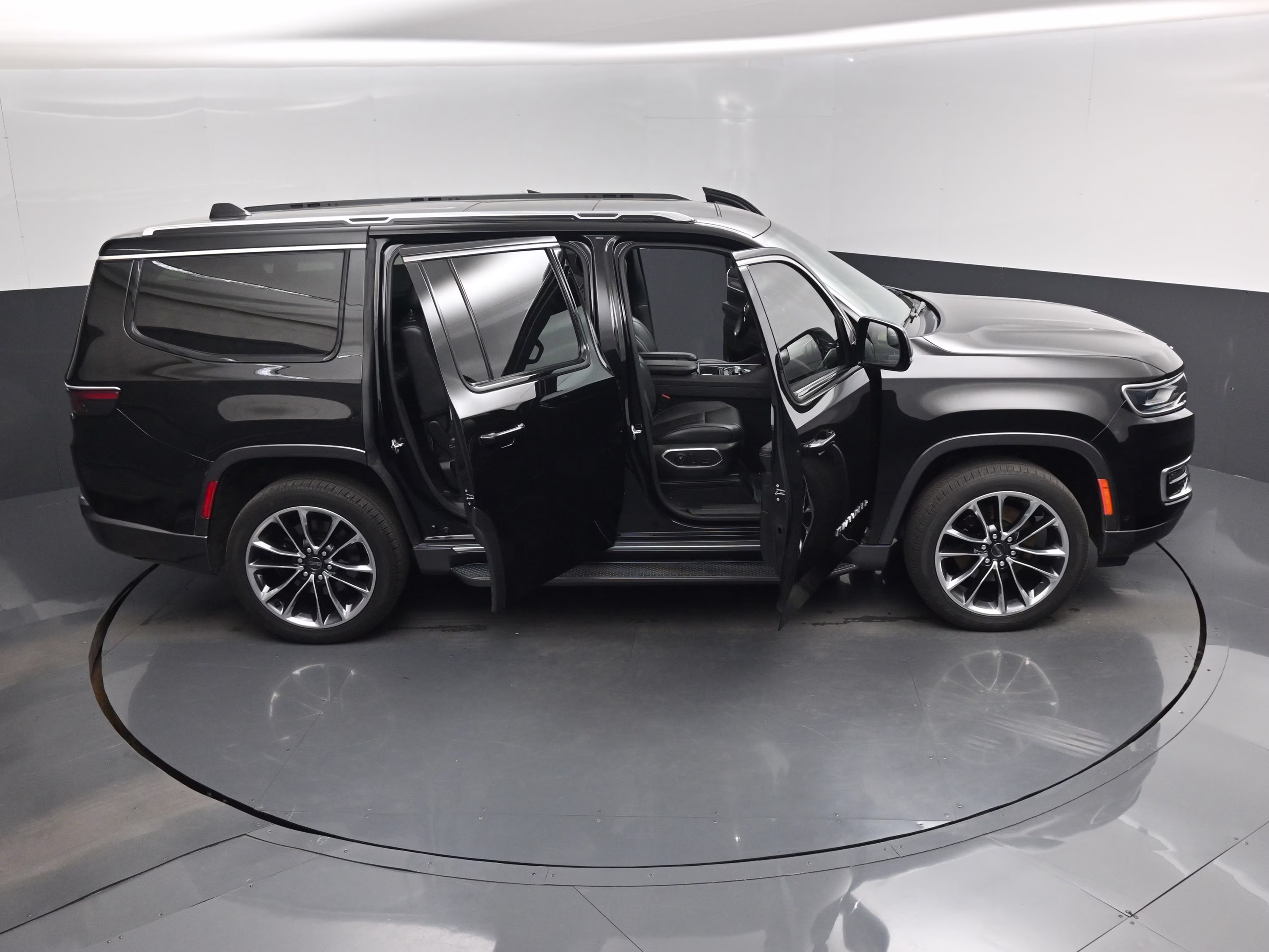 2022 Diamond Black Crystal Pearlcoat Jeep Wagoneer Series II 4X4 SUV