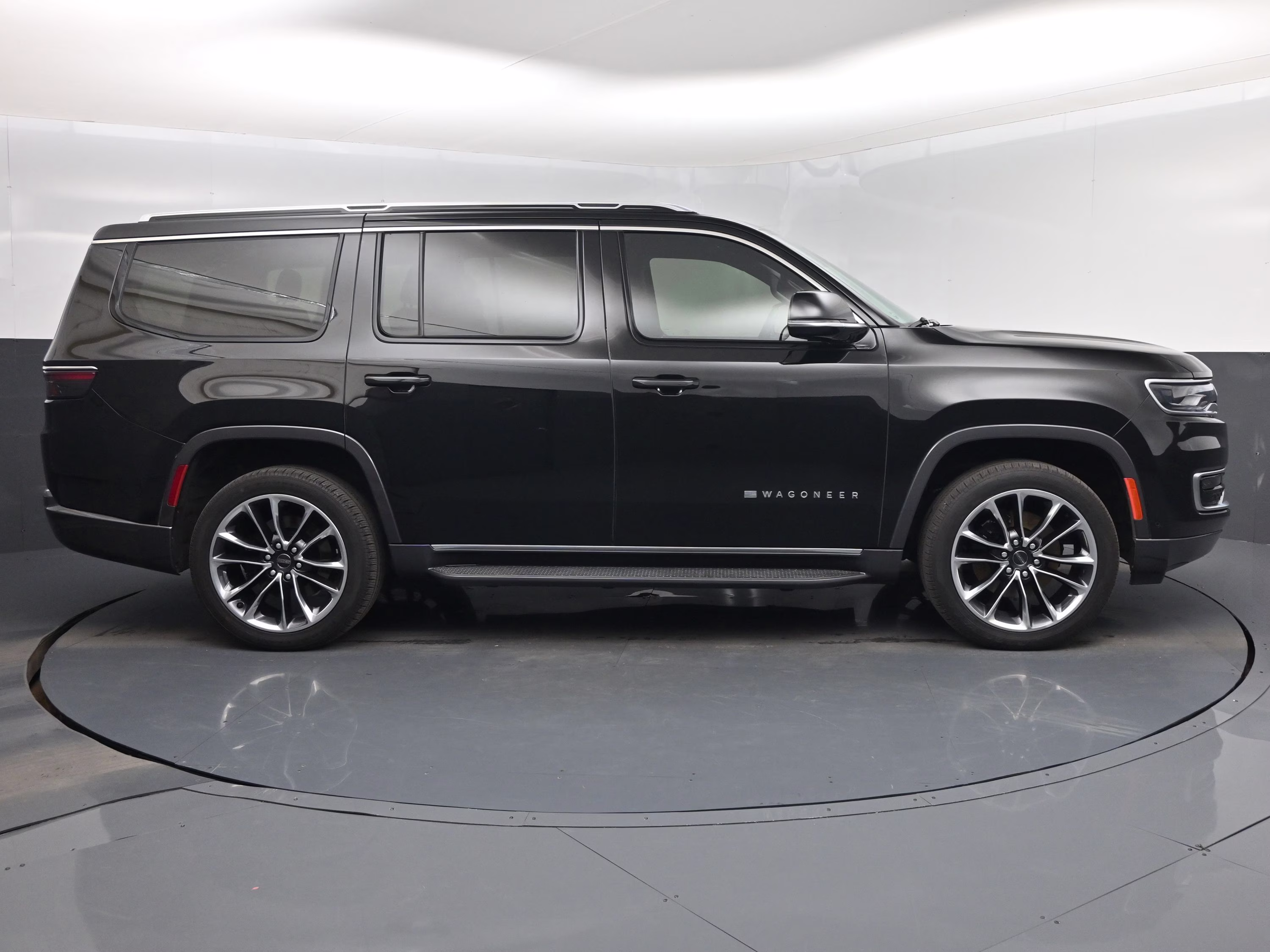2022 Diamond Black Crystal Pearlcoat Jeep Wagoneer Series II 4X4 SUV