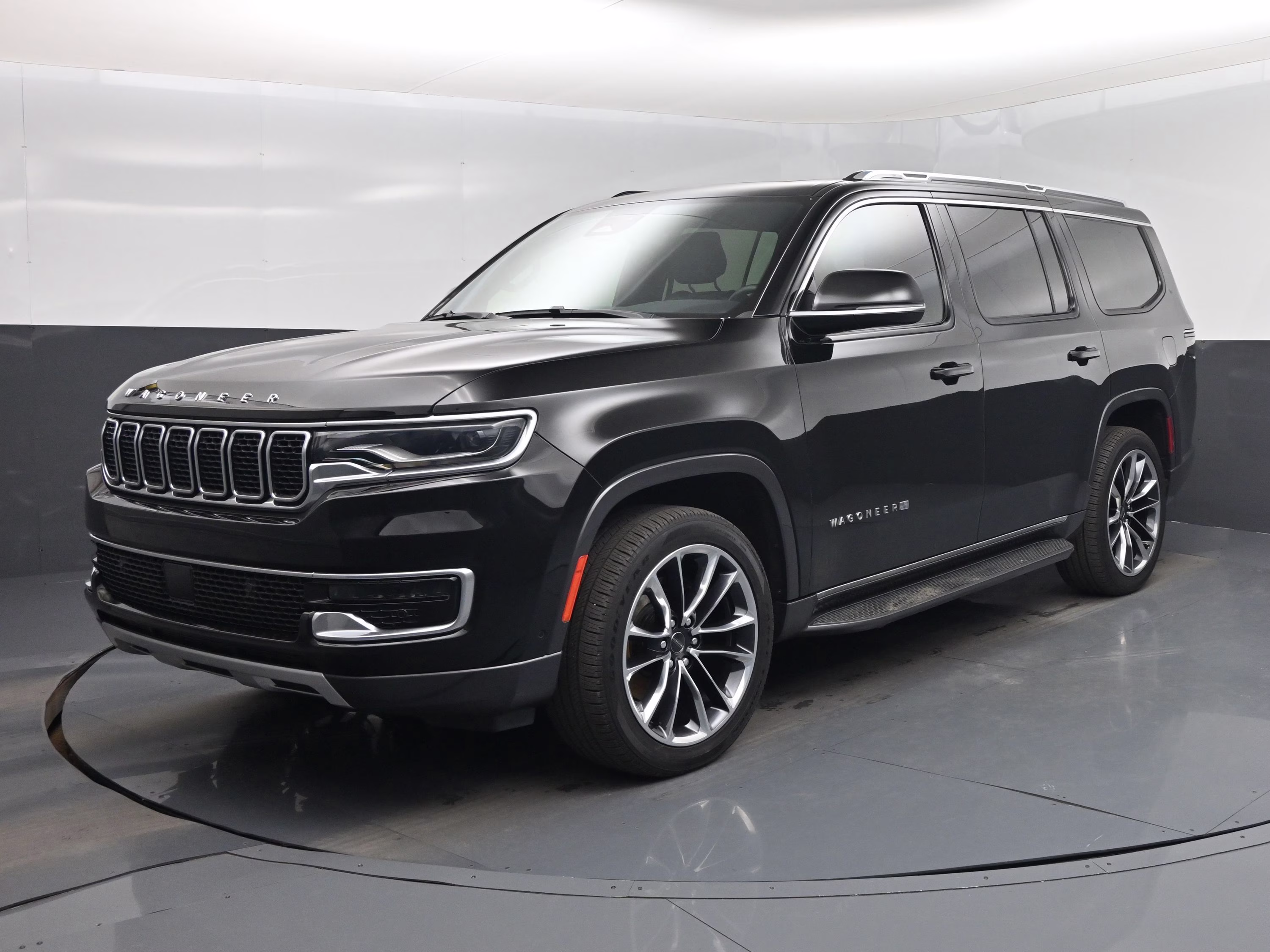 2022 Diamond Black Crystal Pearlcoat Jeep Wagoneer Series II 4X4 SUV