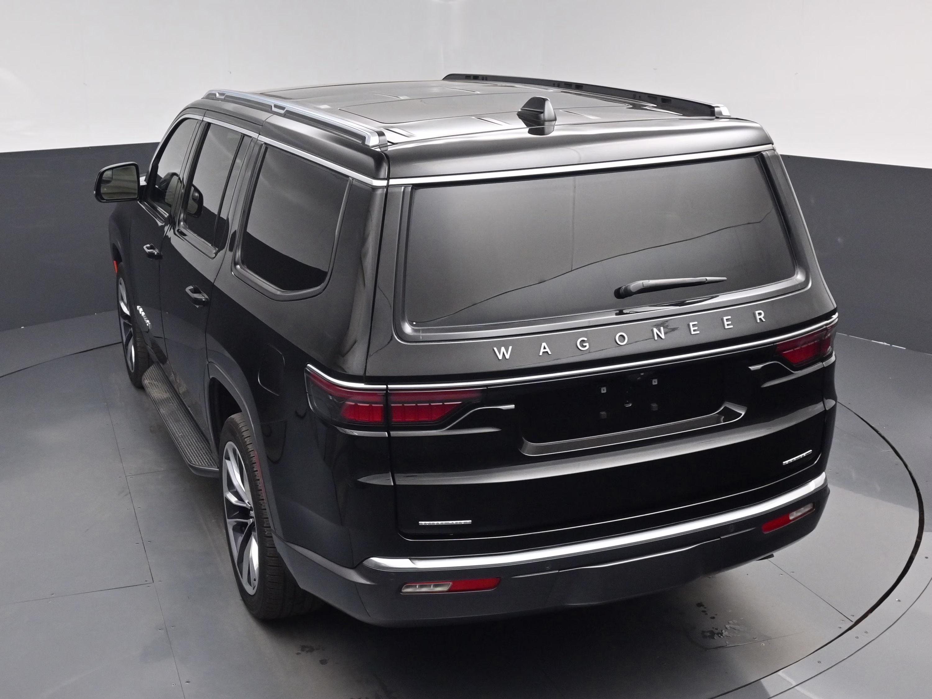2022 Diamond Black Crystal Pearlcoat Jeep Wagoneer Series II 4X4 SUV