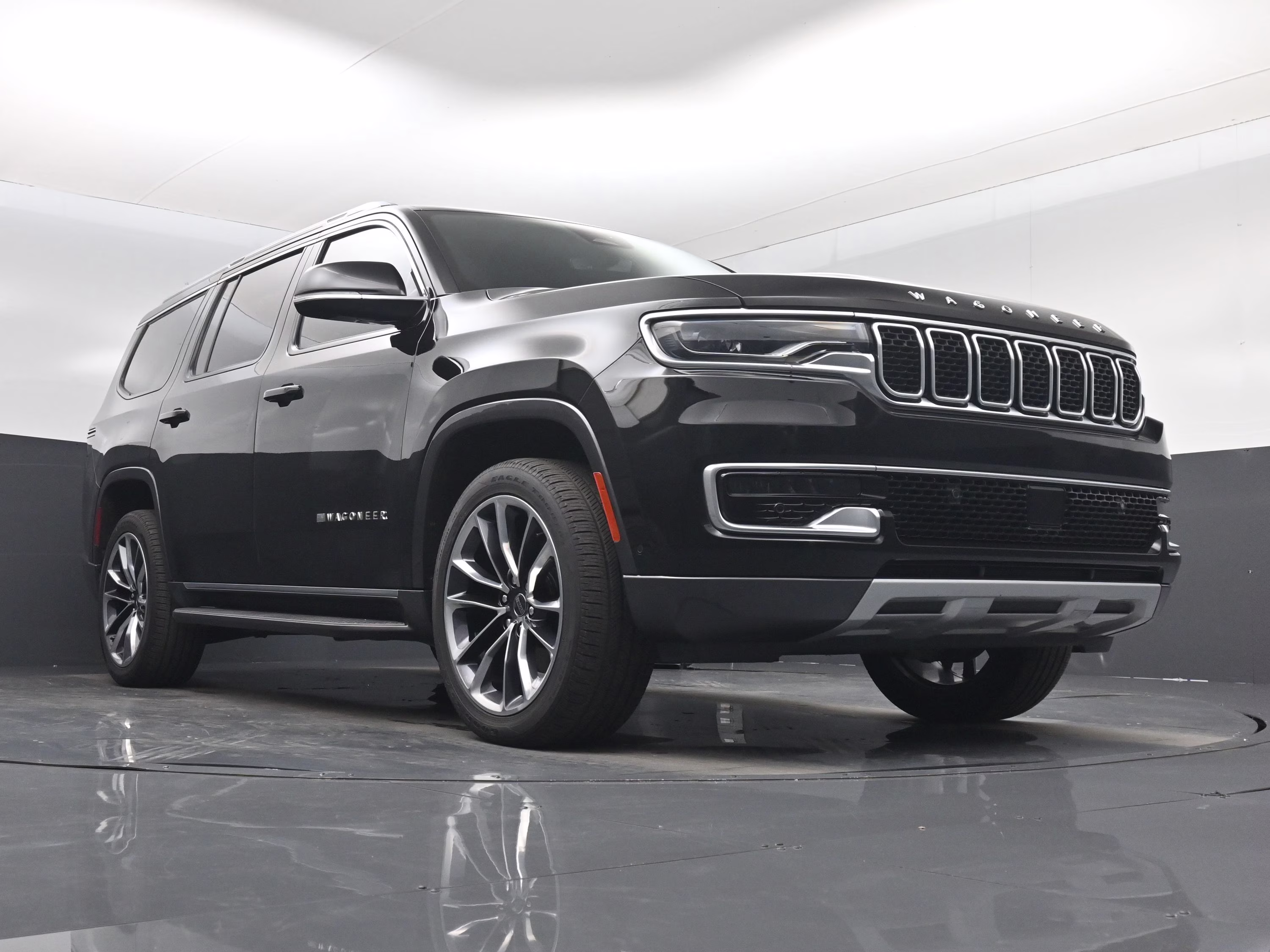 2022 Diamond Black Crystal Pearlcoat Jeep Wagoneer Series II 4X4 SUV