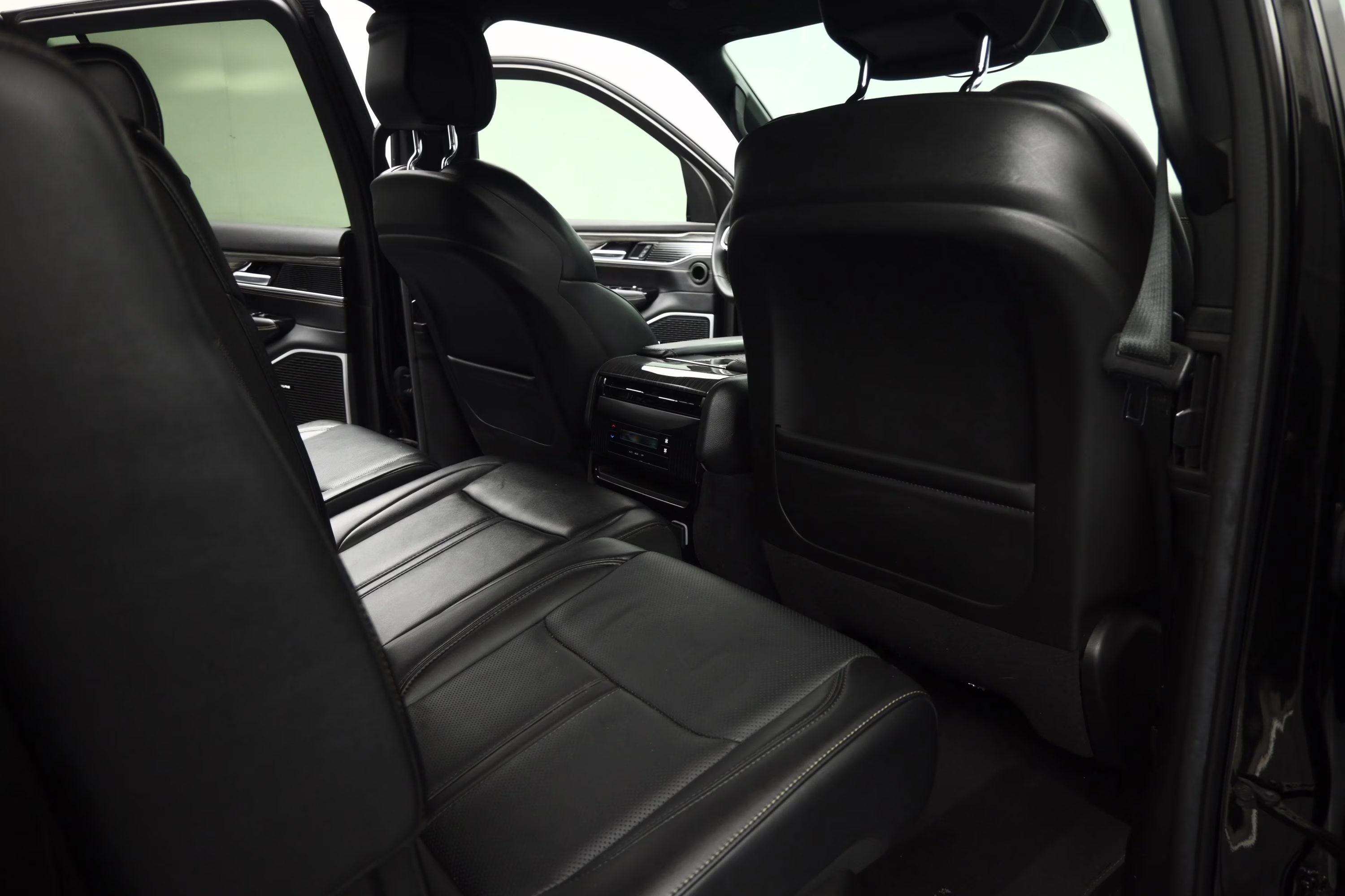 2022 Diamond Black Crystal Pearlcoat Jeep Wagoneer Series II 4X4 SUV