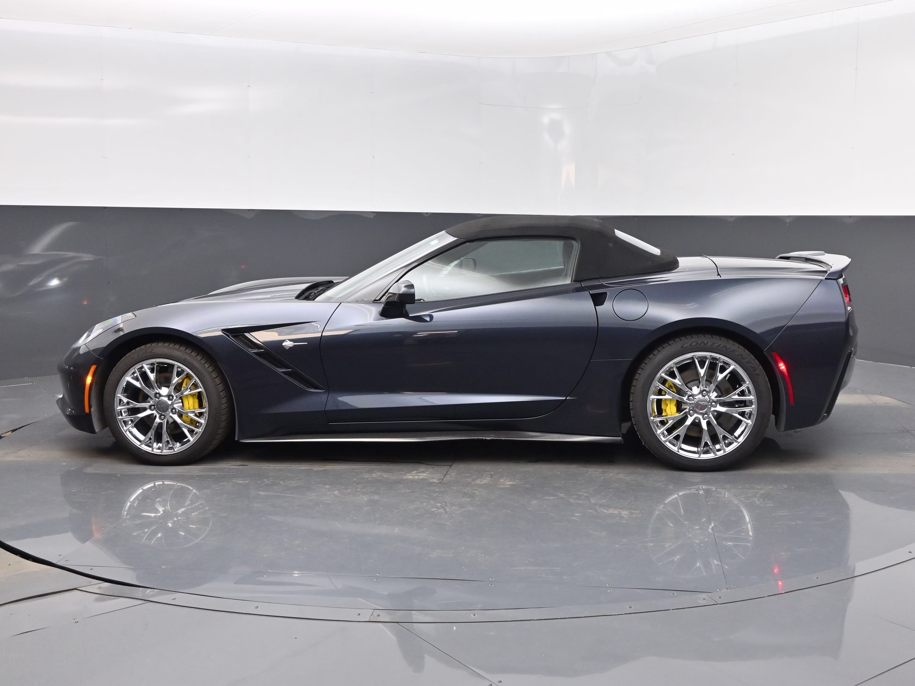 2014 Night Race Blue Metallic Chevrolet Corvette Stingray Base RWD Convertible