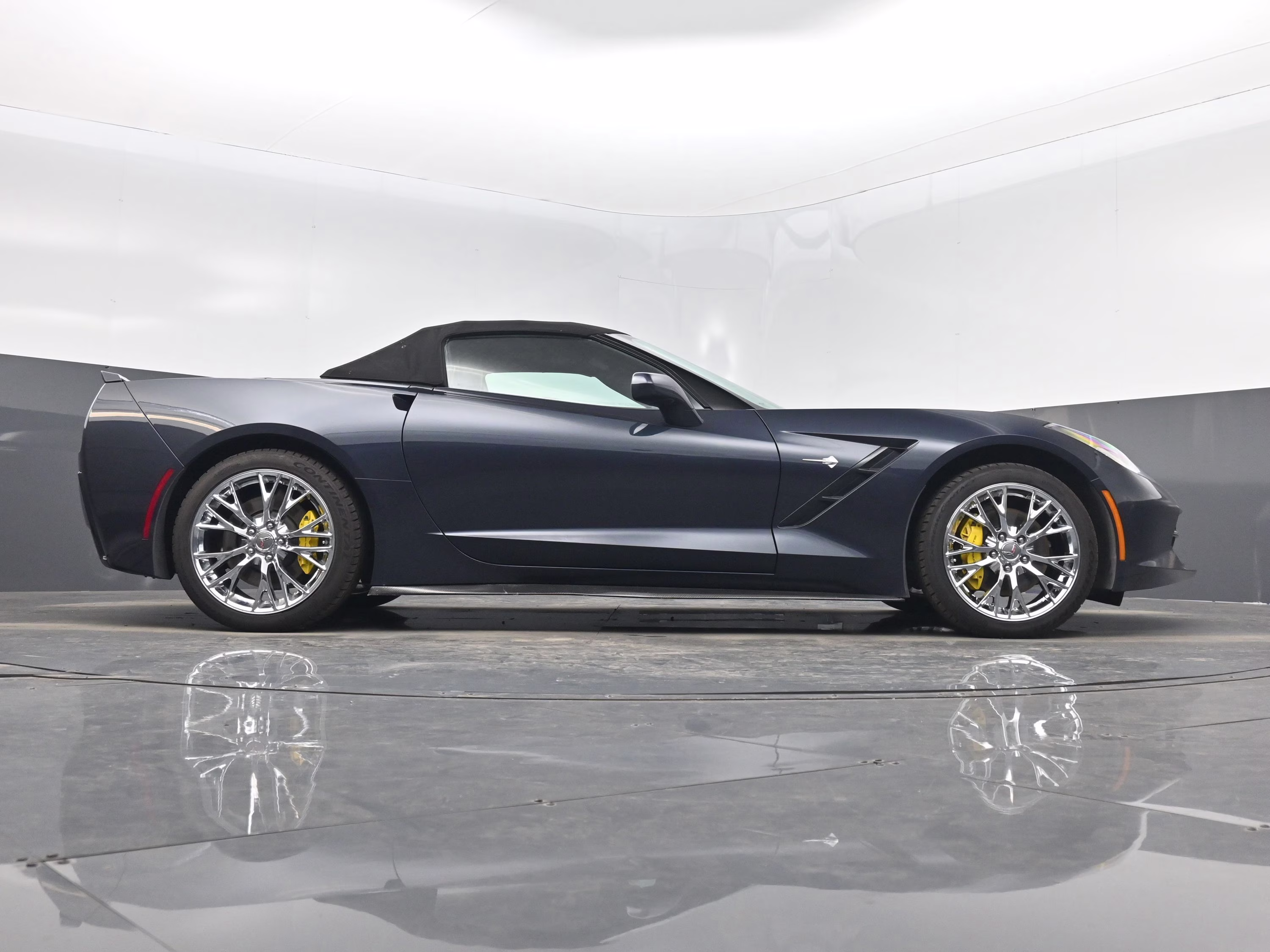 2014 Night Race Blue Metallic Chevrolet Corvette Stingray Base RWD Convertible