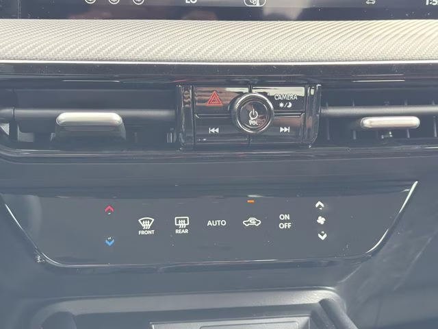 2026 Super Black Nissan Kicks SR FWD SUV
