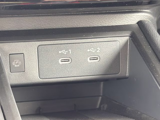 2026 Super Black Nissan Kicks SR FWD SUV