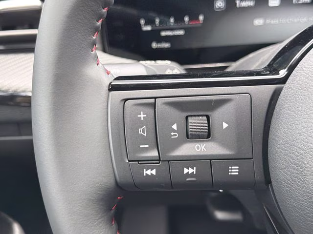 2026 Super Black Nissan Kicks SR FWD SUV