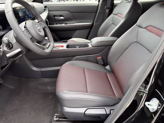 2026 Super Black Nissan Kicks SR FWD SUV