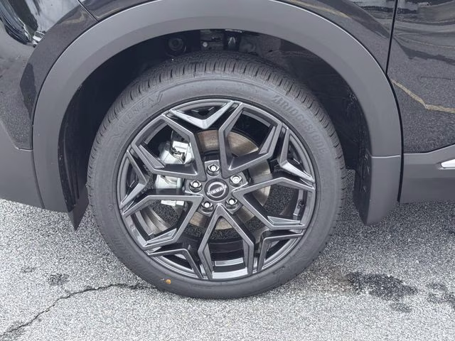 2026 Super Black Nissan Kicks SR FWD SUV