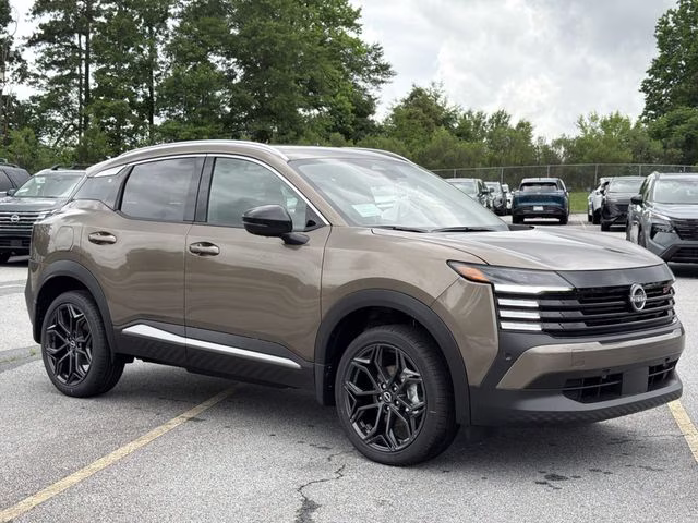 2026 Canyon Bronze Metallic Nissan Kicks SR FWD SUV