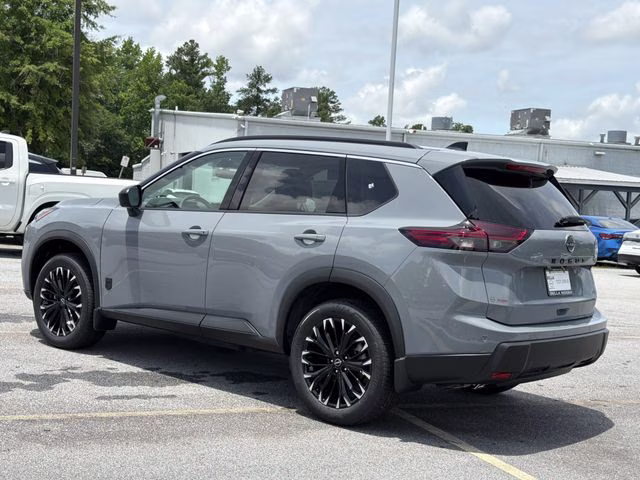 2026 Boulder Gray Pearl Nissan Rogue Dark Armor FWD SUV