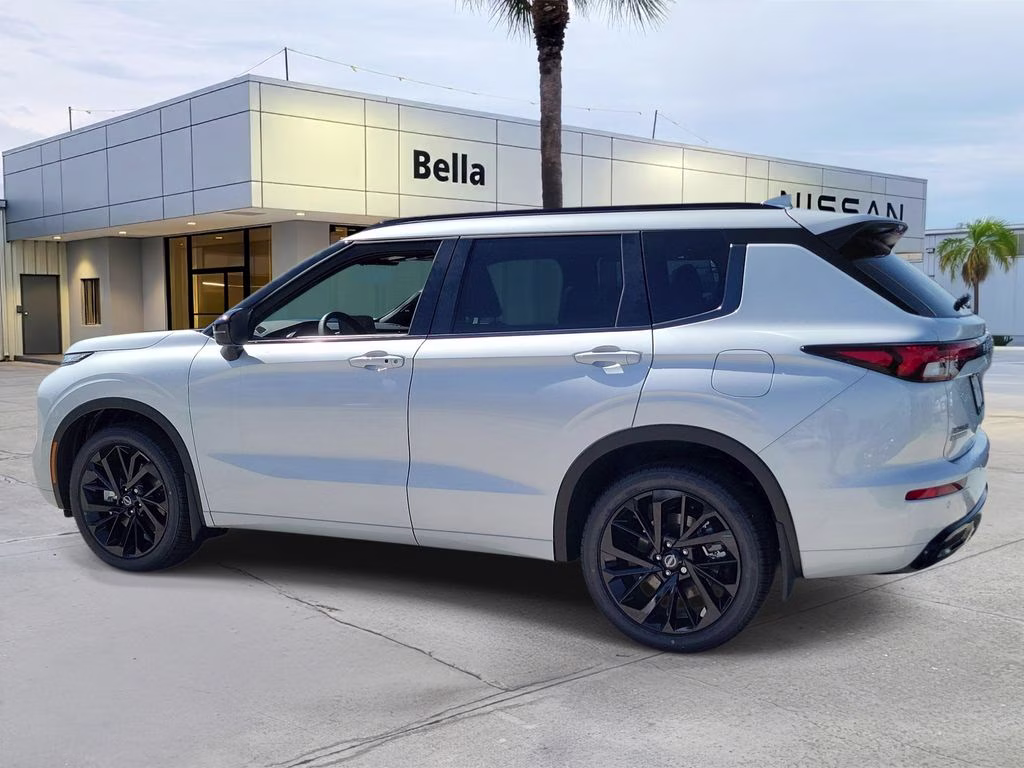2026 Alpine Frost Nissan Rogue Plug-In Hybrid Platinum AWD SUV