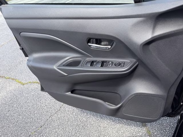 2024 Super Black Metallic Nissan Versa 1.6 SV FWD Sedan