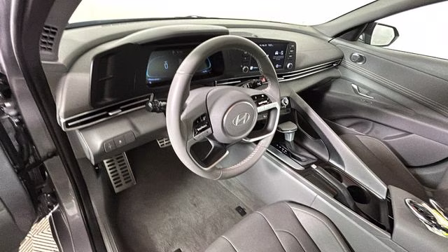 2025 Fluid Metal Hyundai Elantra SEL Sport FWD Sedan