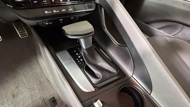 2025 Fluid Metal Hyundai Elantra SEL Sport FWD Sedan
