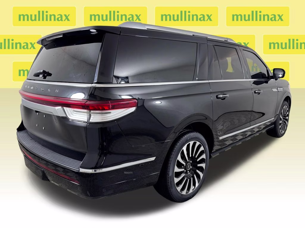 2022 Infinite Black Metallic Clearcoat Lincoln Navigator L Black Label 4X4 SUV