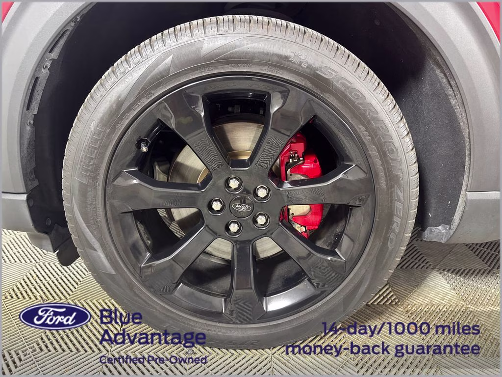 2022 Rapid Red Metallic Tinted Clearcoat Ford Explorer ST RWD SUV