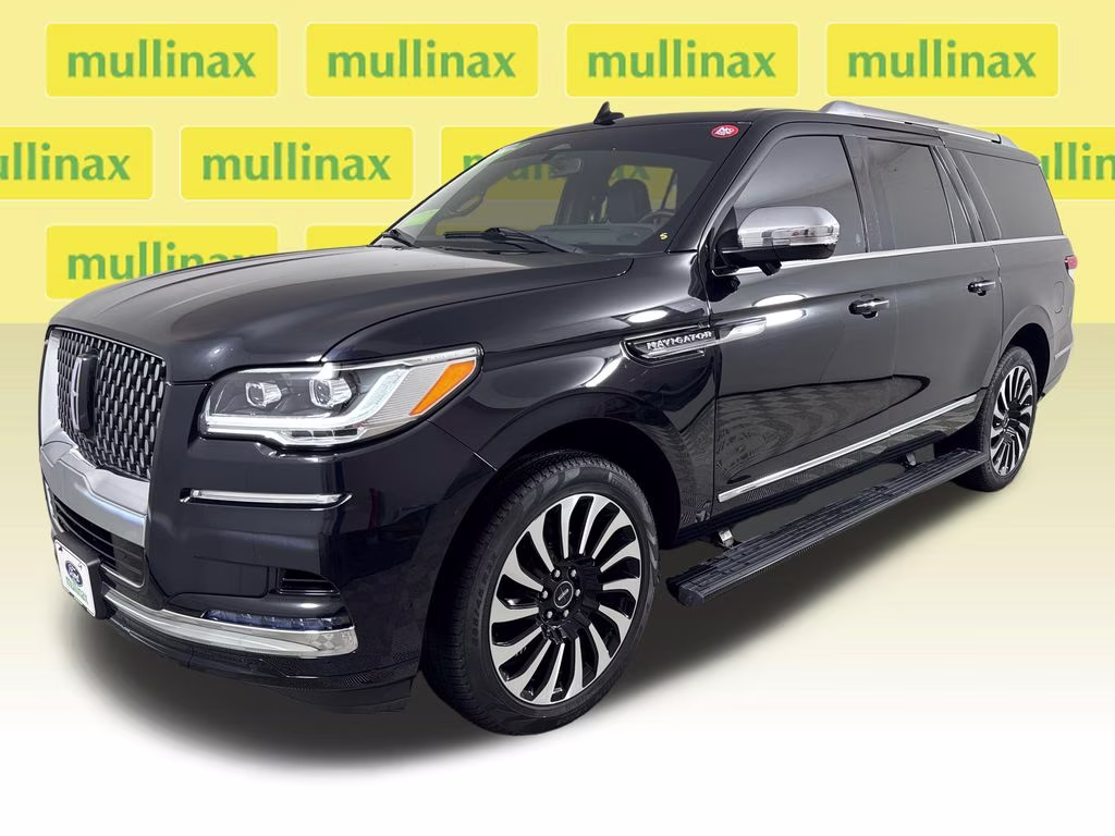 2022 Infinite Black Metallic Clearcoat Lincoln Navigator L Black Label 4X4 SUV