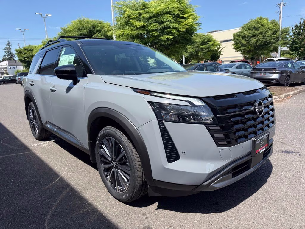 2026 Boulder Gray/Super Black Nissan Pathfinder Platinum 4X4 SUV
