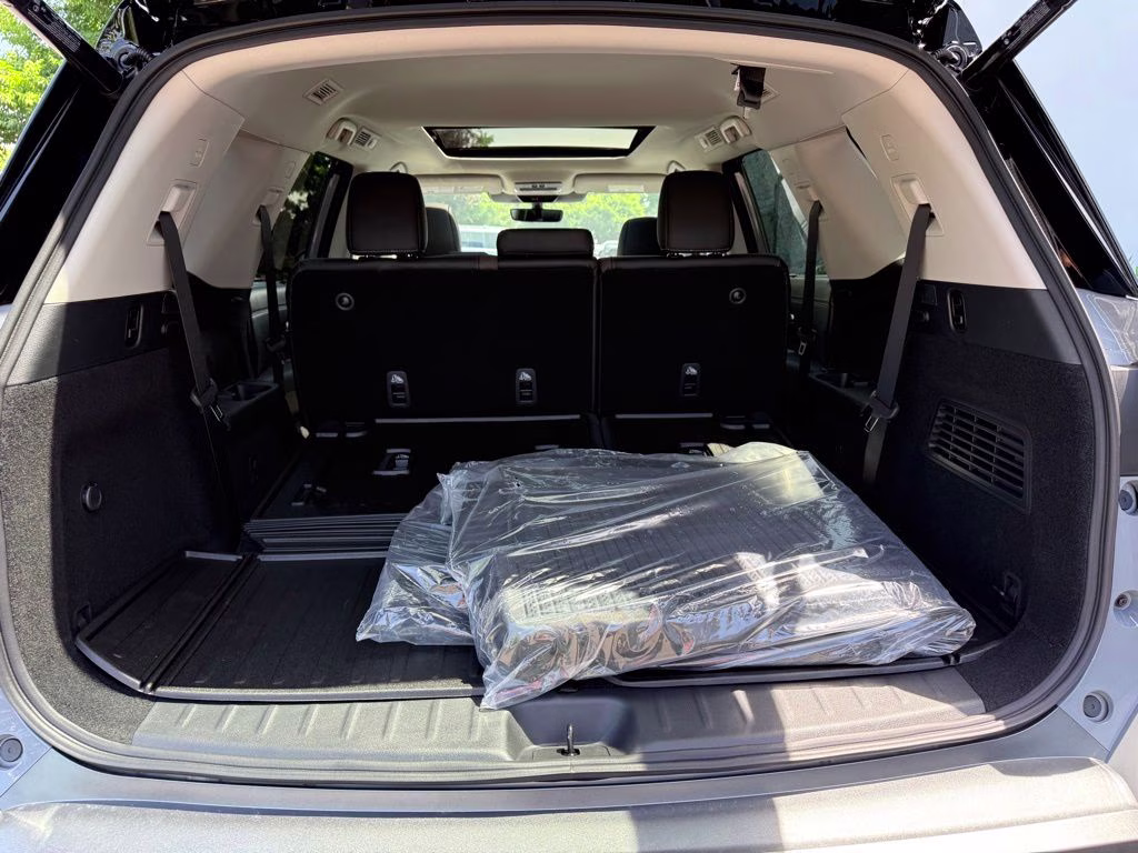 2026 Boulder Gray/Super Black Nissan Pathfinder Platinum 4X4 SUV
